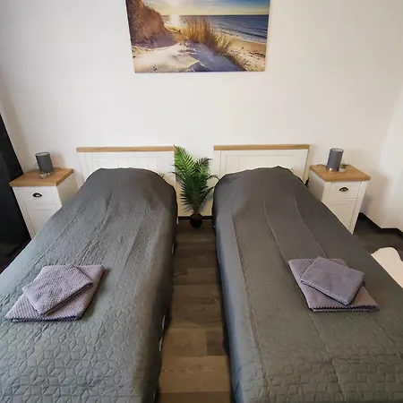 Large - Modern & Fully Equipped - Near Fair *