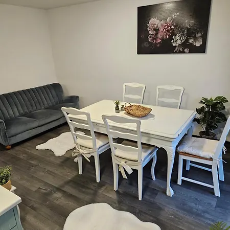 Large - Modern & Fully Equipped - Near Fair