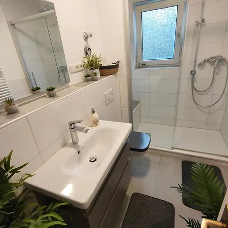 Large - Modern & Fully Equipped - Near Fair Apartman Köln